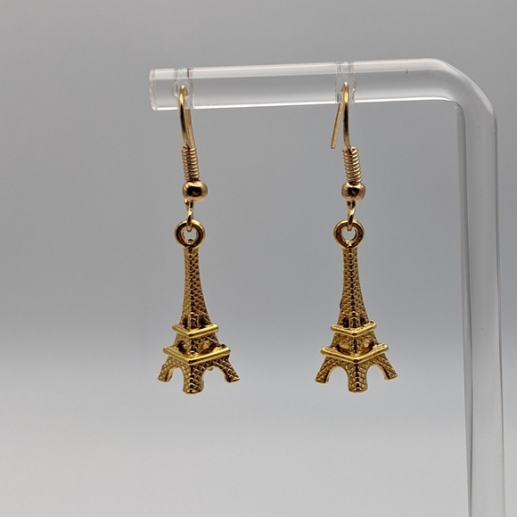Eiffel tower gold drop earrings - Picture 3 of 7